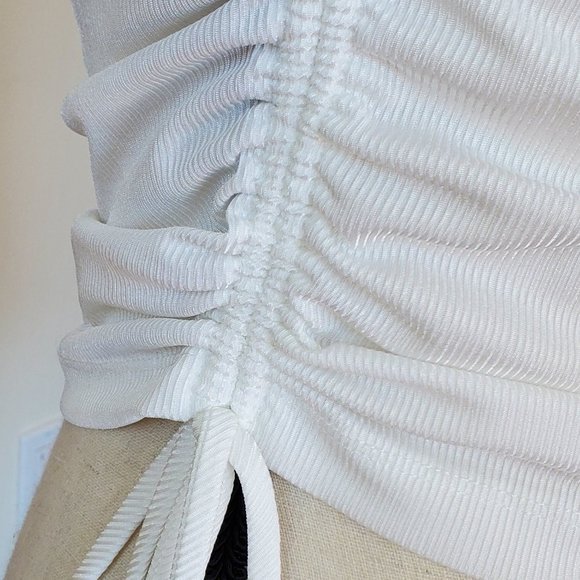 NWT WAYF Short sleeve white top size Small - Picture 4 of 5